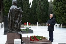 Azərbaycan ictimaiyyəti ulu öndər Heydər Əliyevin xatirəsini yad edir (FOTO)