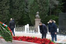 Azərbaycan ictimaiyyəti ulu öndər Heydər Əliyevin xatirəsini yad edir (FOTO)