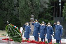 Azərbaycan ictimaiyyəti ulu öndər Heydər Əliyevin xatirəsini yad edir (FOTO)