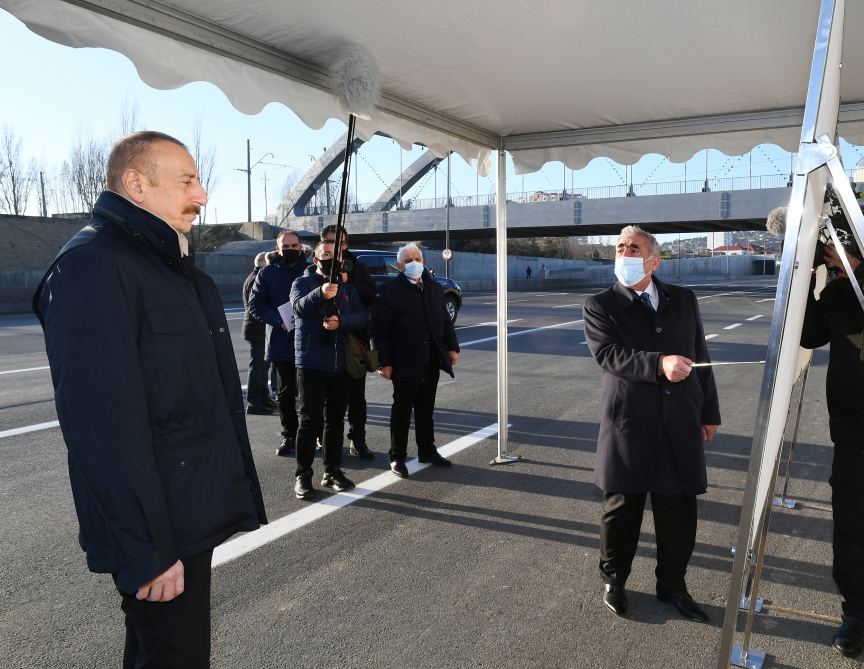 Prezident İlham Əliyev Bakı-Quba-Rusiya Federasiyası ilə dövlət sərhədi avtomobil yolunun yenidən qurulmuş hissəsində görülən işlərlə tanış olub (FOTO/VİDEO)