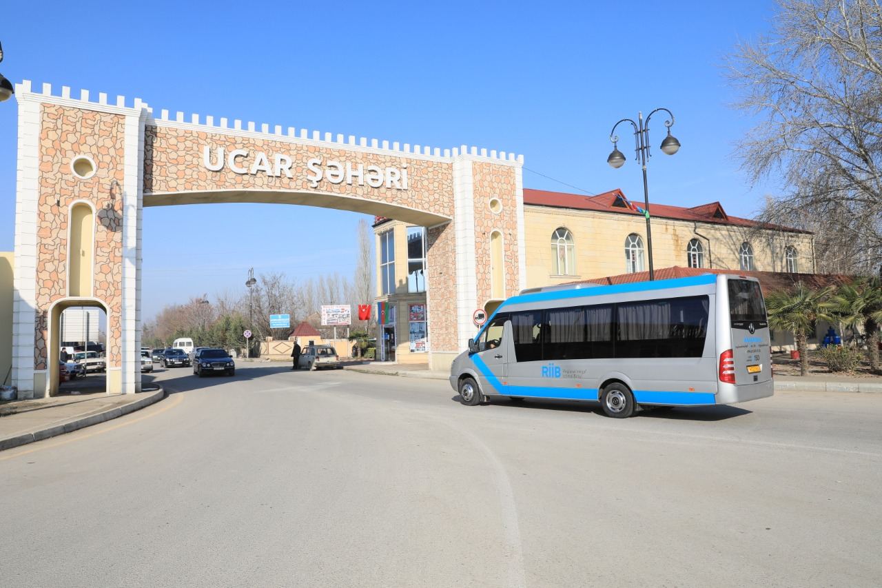 Heydər Əliyev Fondu 100 minədək ailəyə bayram sovqatı göndərib (FOTO)