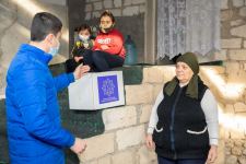 Heydər Əliyev Fondu 100 minədək ailəyə bayram sovqatı göndərib (FOTO)