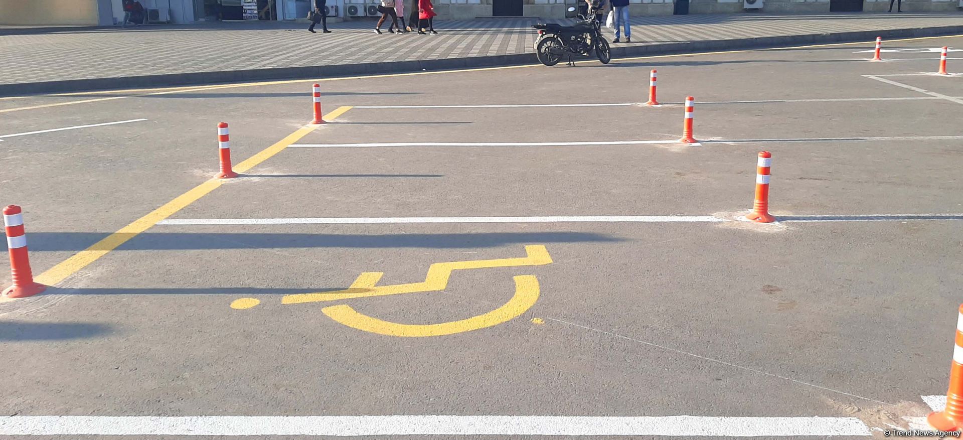 Bakının mərkəzində yeni pullu parkinq yaradılır (FOTO)