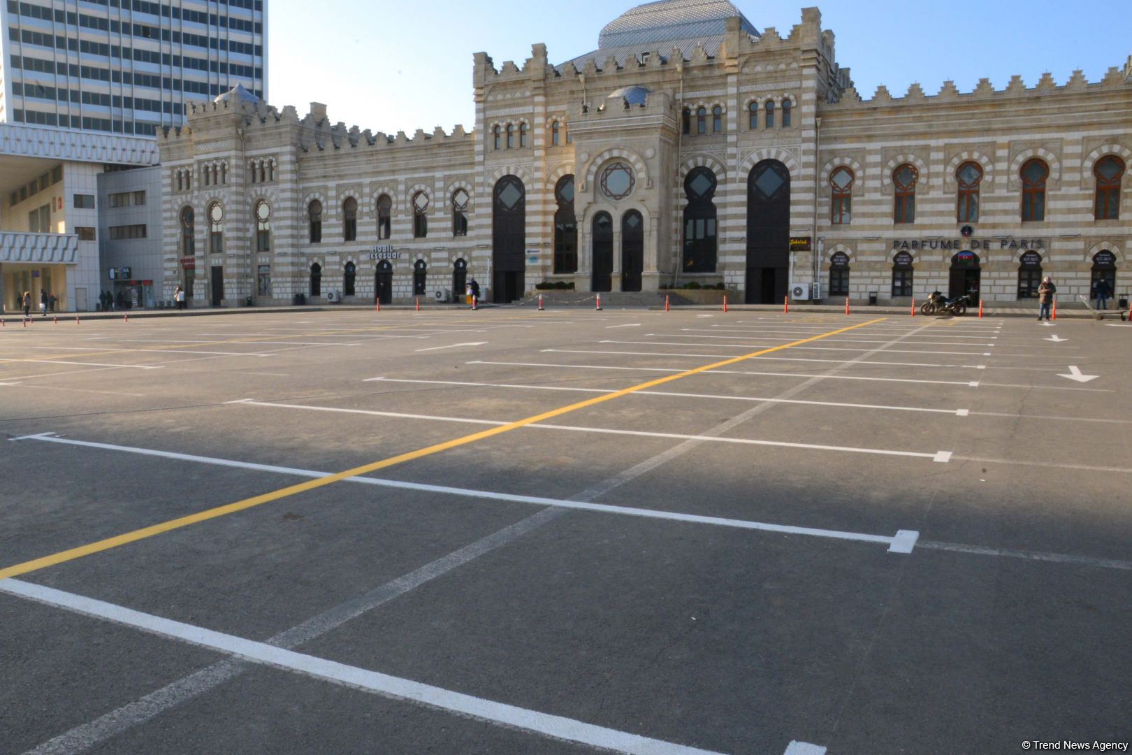 Bakının mərkəzində yeni pullu parkinq yaradılır (FOTO)