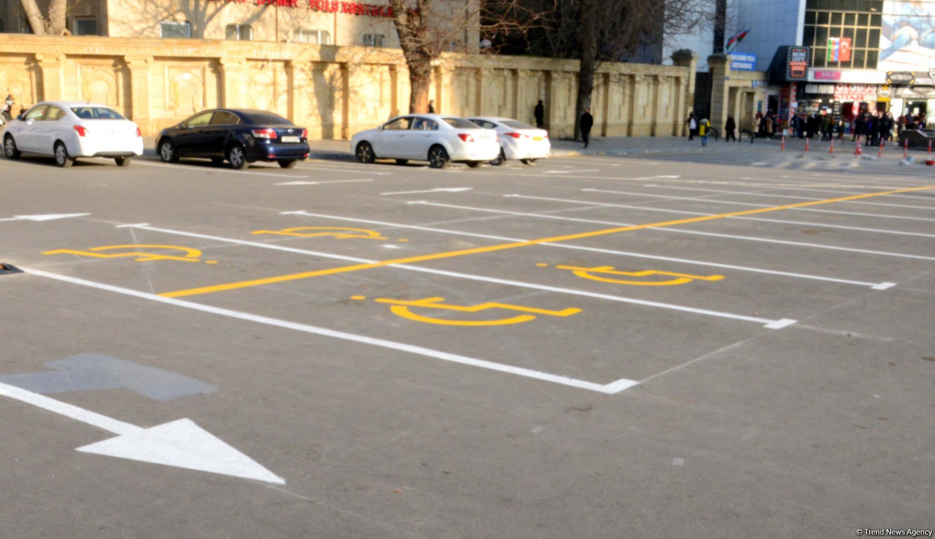 Bakının mərkəzində yeni pullu parkinq yaradılır (FOTO)
