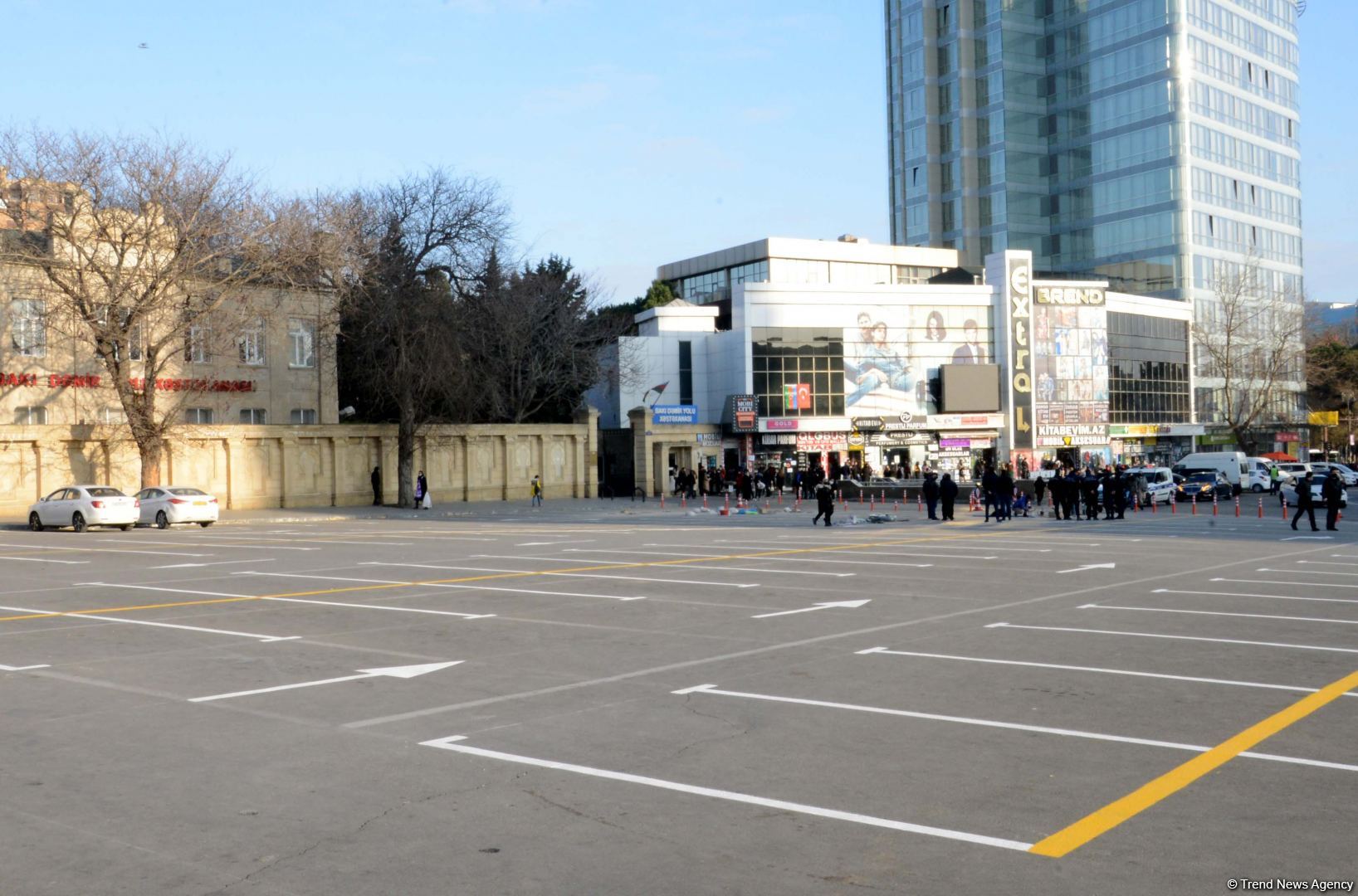 Bakının mərkəzində yeni pullu parkinq yaradılır (FOTO)
