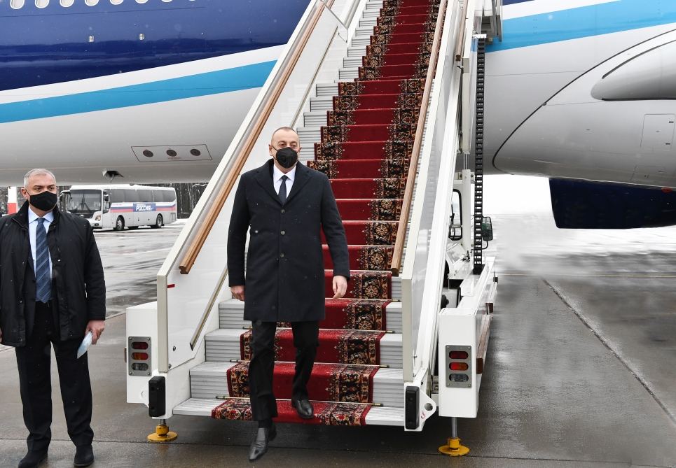 Prezident İlham Əliyev Rusiya Prezidenti Vladimir Putinin dəvəti ilə Moskvaya işgüzar səfərə gəlib (FOTO/VİDEO)