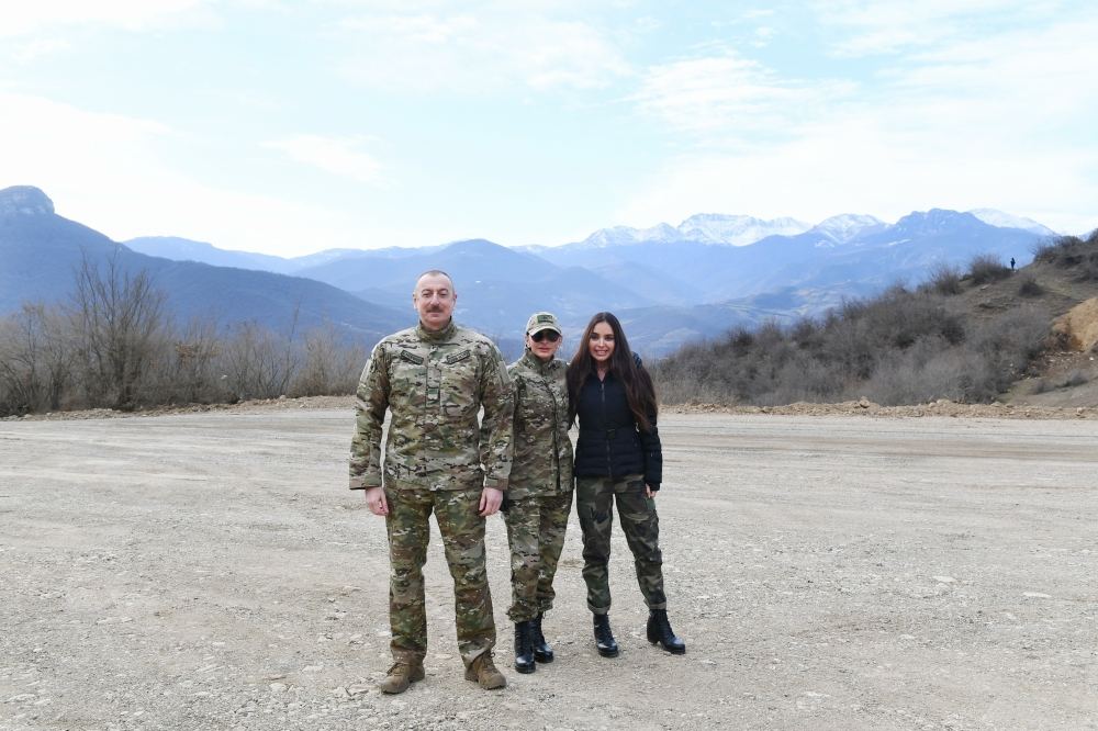 Prezident İlham Əliyev Füzuli rayonunda Füzuli-Şuşa yolunun və hava limanının təməlini qoyub, Şuşa şəhərində səfərdə olub (FOTO/VİDEO) (YENİLƏNİB)