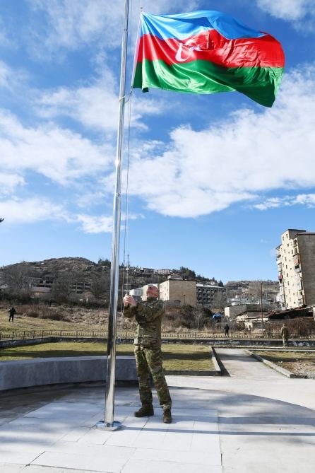 Prezident İlham Əliyev Füzuli rayonunda Füzuli-Şuşa yolunun və hava limanının təməlini qoyub, Şuşa şəhərində səfərdə olub (FOTO/VİDEO) (YENİLƏNİB)