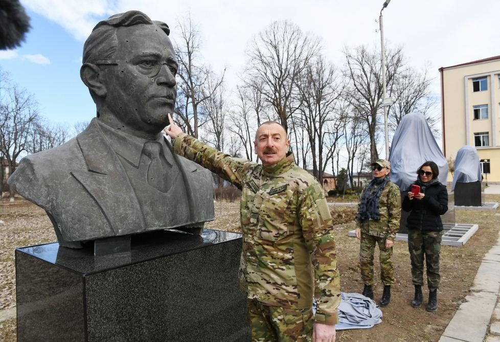 Prezident İlham Əliyev Füzuli rayonunda Füzuli-Şuşa yolunun və hava limanının təməlini qoyub, Şuşa şəhərində səfərdə olub (FOTO/VİDEO) (YENİLƏNİB)