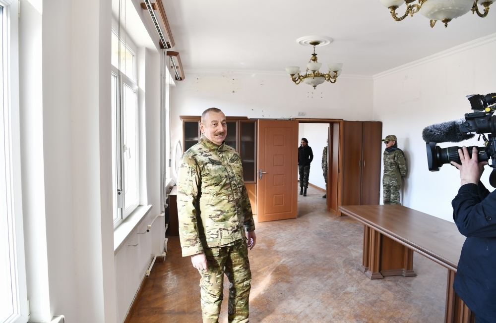 Prezident İlham Əliyev Füzuli rayonunda Füzuli-Şuşa yolunun və hava limanının təməlini qoyub, Şuşa şəhərində səfərdə olub (FOTO/VİDEO) (YENİLƏNİB)