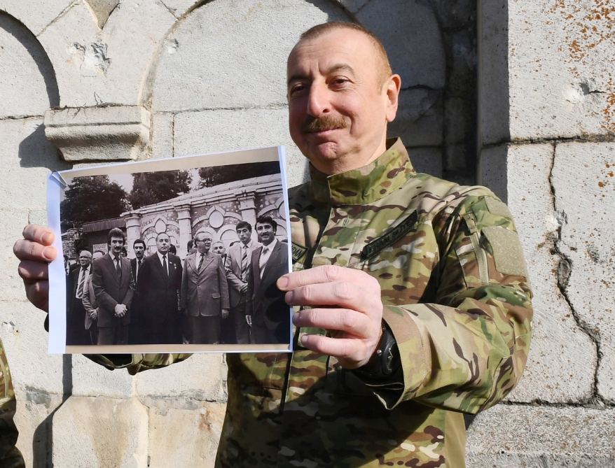 Prezident İlham Əliyev: Molla Pənah Vaqifin məqbərəsinin düz 39 il bundan əvvəl açılışı olmuşdur, bu yerdə mən də durmuşdum