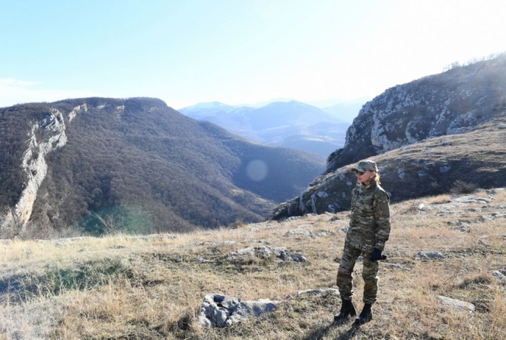 Prezident İlham Əliyev Füzuli rayonunda Füzuli-Şuşa yolunun və hava limanının təməlini qoyub, Şuşa şəhərində səfərdə olub (FOTO/VİDEO) (YENİLƏNİB)