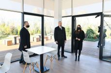 Prezident İlham Əliyev və birinci xanım Mehriban Əliyeva Yasamalda yeni salınan meşə tipli parkın açılışında iştirak ediblər (FOTO/VİDEO)