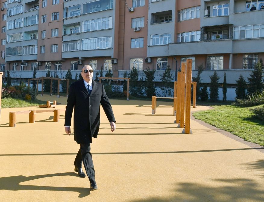 Prezident İlham Əliyev və birinci xanım Mehriban Əliyeva Yasamalda yeni salınan meşə tipli parkın açılışında iştirak ediblər (FOTO/VİDEO)