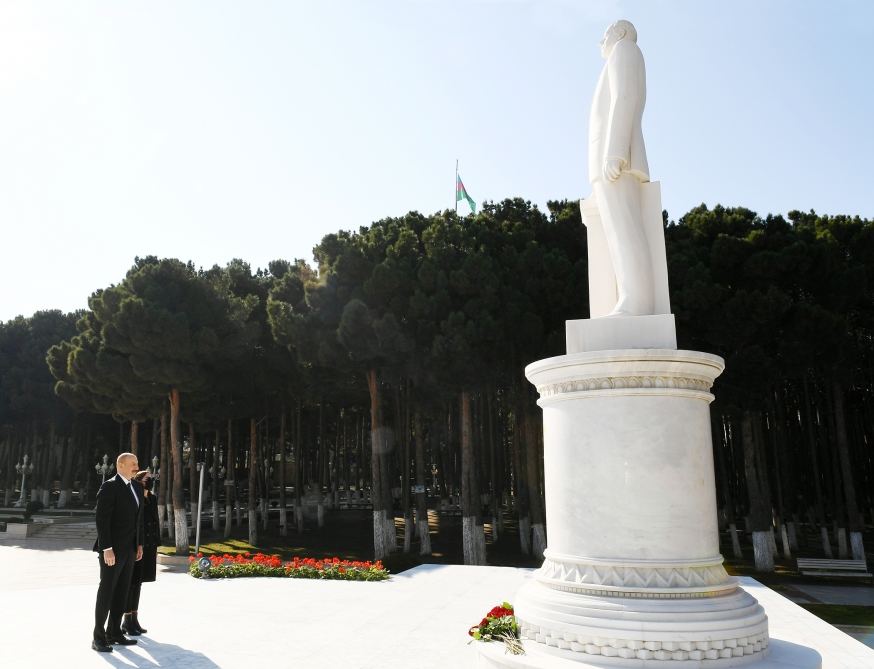 Prezident İlham Əliyev və birinci xanım Mehriban Əliyeva Abşeronda bir sıra sosial obyektlərin, həmçinin Yasamalda yeni salınan meşə tipli parkın açılışında iştirak ediblər (FOTO/VİDEO) (YENİLƏNİB)