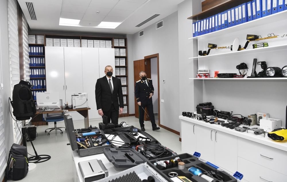 Prezident İlham Əliyev Baş Prokurorluğun yeni inzibati bina kompleksinin açılışında iştirak edib (FOTO/VİDEO) (YENİLƏNİB)