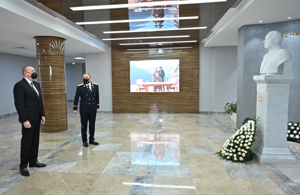Prezident İlham Əliyev Baş Prokurorluğun yeni inzibati bina kompleksinin açılışında iştirak edib (FOTO/VİDEO) (YENİLƏNİB)