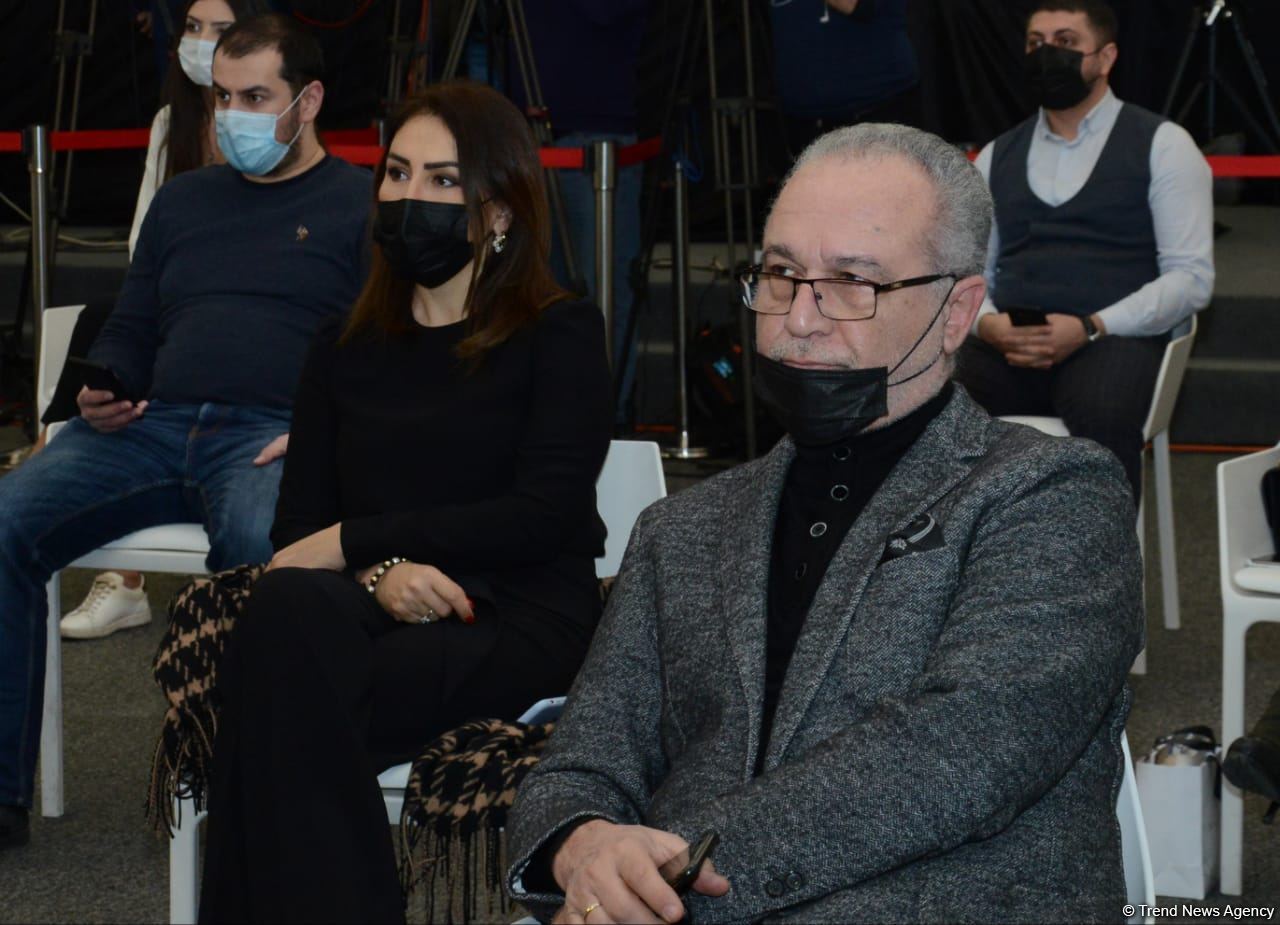 Rusiyanın hərbi eksperti İqor Korotçenko ilə görüş keçirilib (FOTO)