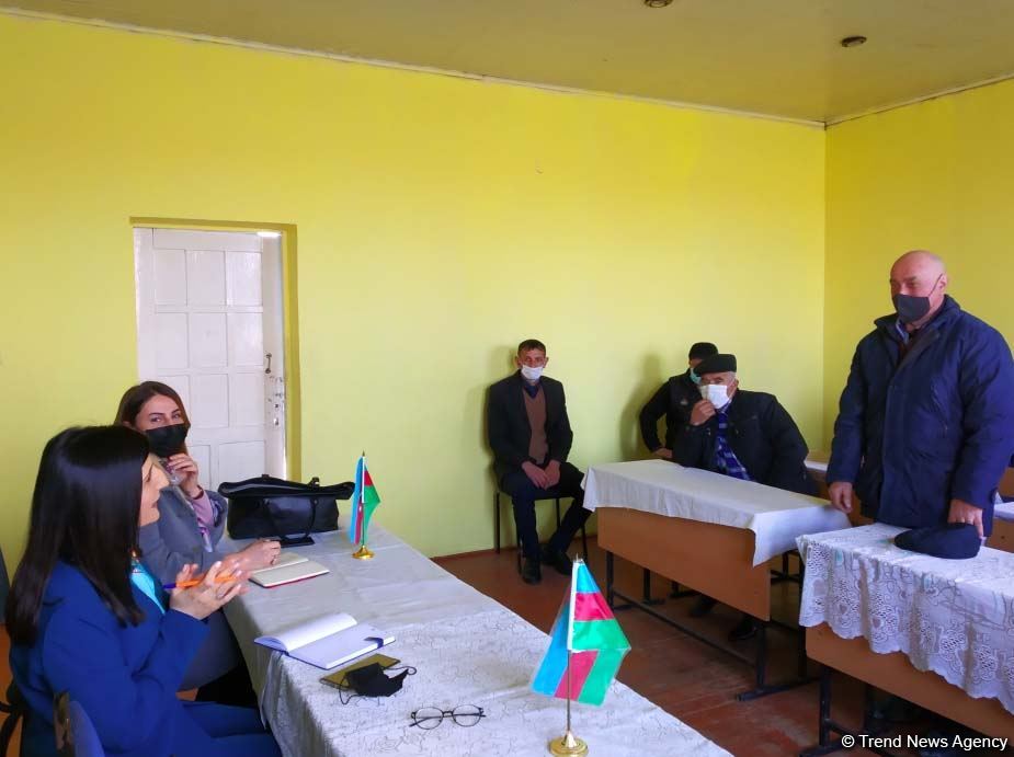 Millət vəkili Sevil Mikayılova seçiciləri ilə görüşüb, şəhid ailələrini ziyarət edib (FOTO)