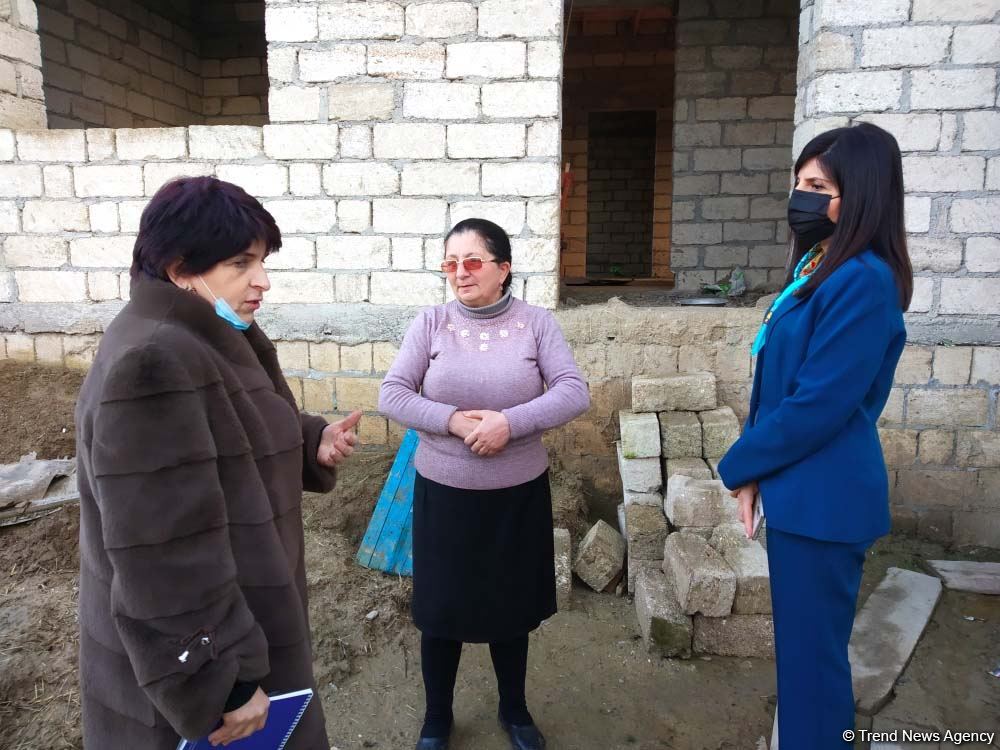 Millət vəkili Sevil Mikayılova seçiciləri ilə görüşüb, şəhid ailələrini ziyarət edib (FOTO)