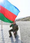 Prezident İlham Əliyev Laçında Azərbaycan bayrağını qaldırıb (FOTO/VİDEO)