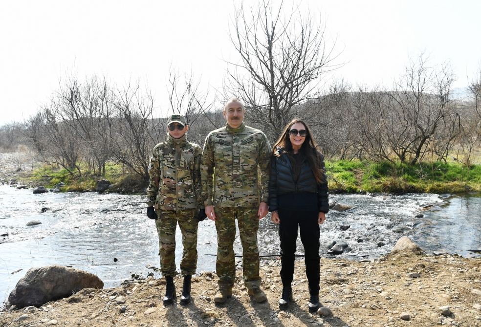 Prezident İlham Əliyev və birinci xanım Mehriban Əliyeva Füzuli, Zəngilan, Laçın və Cəbrayıl rayonlarında olublar (FOTO/VİDEO) (YENİLƏNİB)