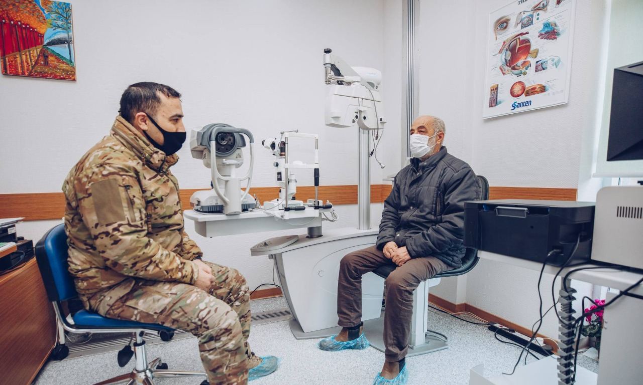 "YAŞAT" daha iki qazinin və iki şəhid atasının əməliyyat xərclərini ödədi (FOTO)