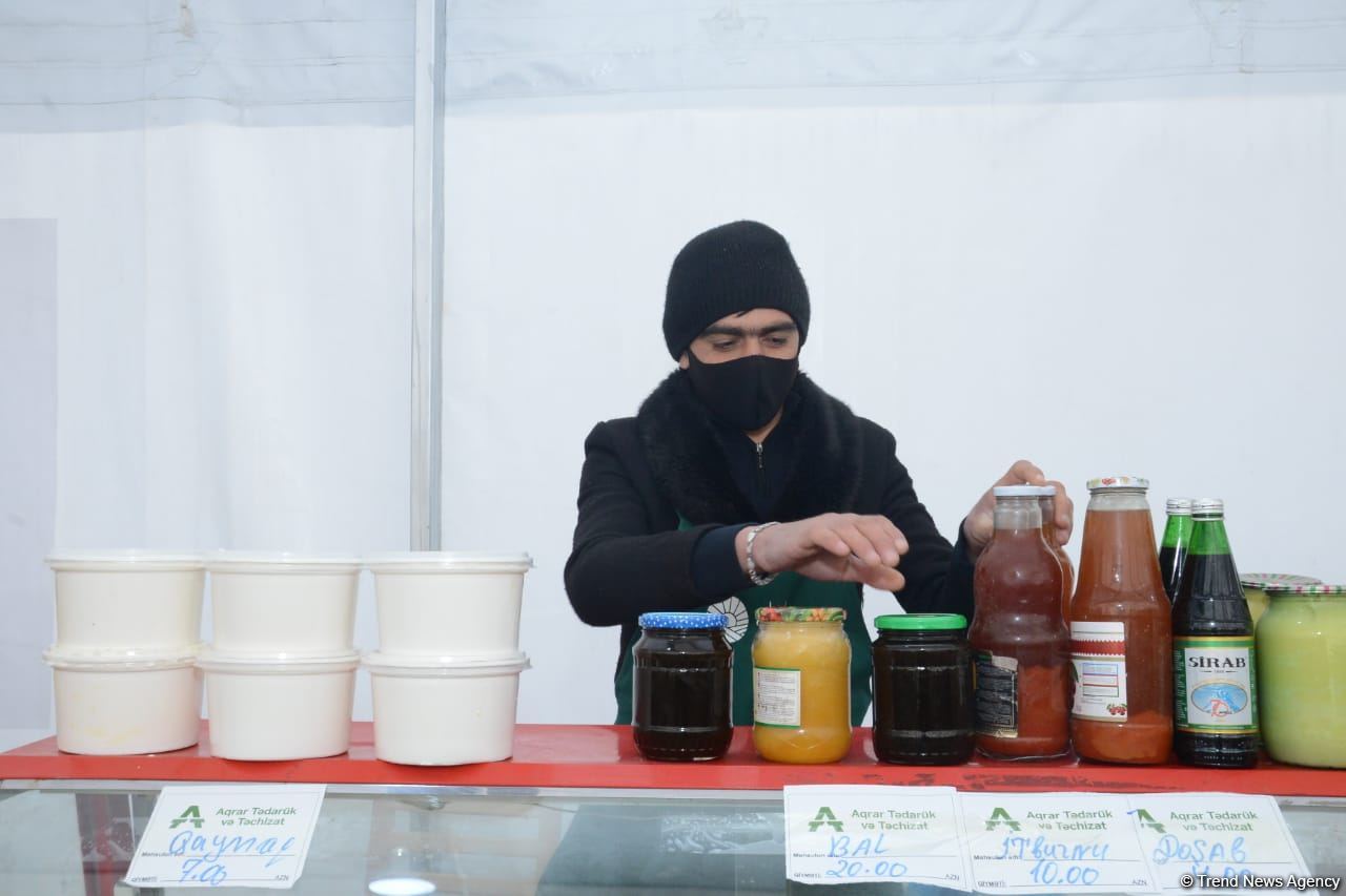 Bakıda yarmarkalar keçirilir: Bəs qiymətlər necədir? (FOTO/VİDEO)