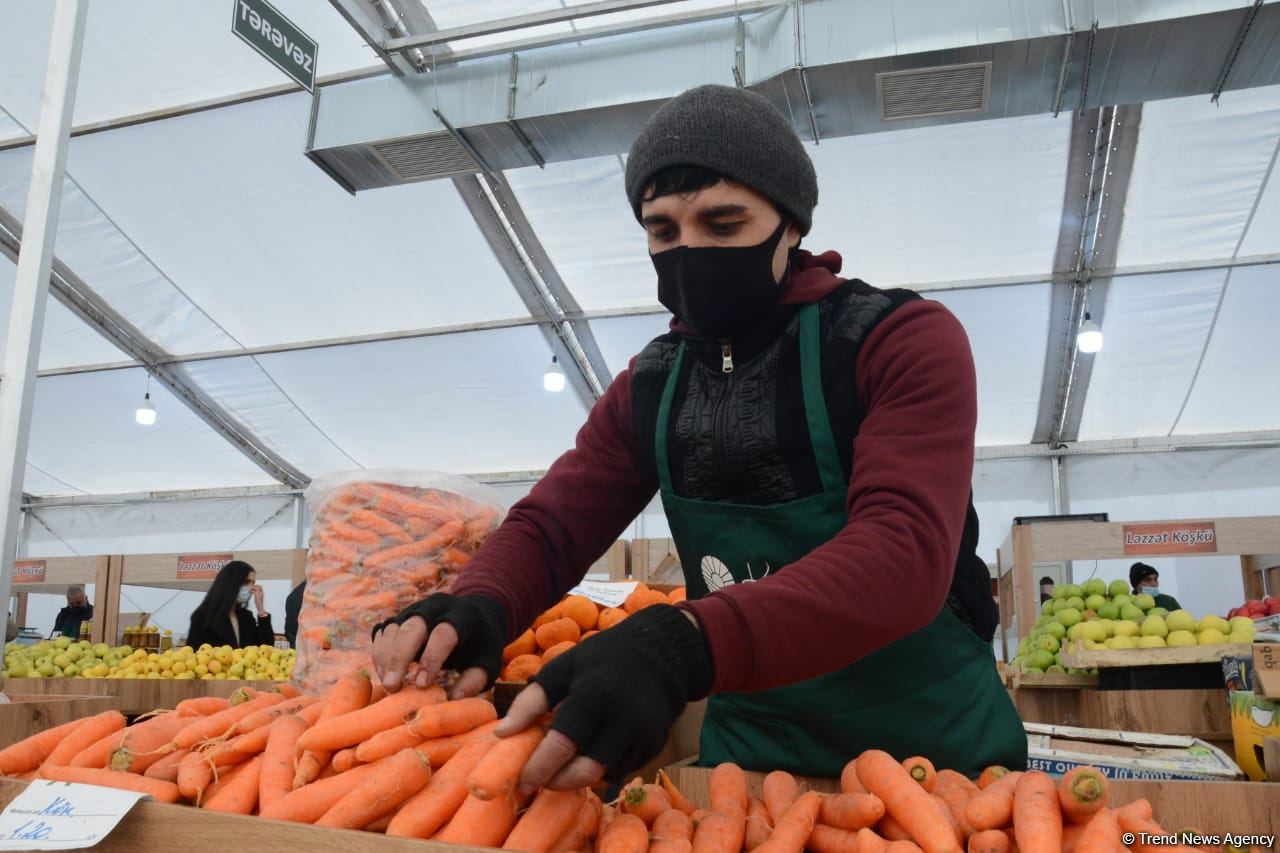 Bakıda yarmarkalar keçirilir: Bəs qiymətlər necədir? (FOTO/VİDEO)