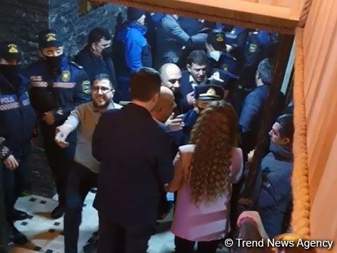 Tanınmış meyxanaçılar karantin rejimini pozduğuna görə cərimələndi (FOTO)