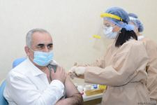Siyasi partiya nümayəndələri vaksinasiya olunur (FOTO/VİDEO)
