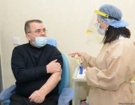 Siyasi partiya nümayəndələri vaksinasiya olunur (FOTO/VİDEO)