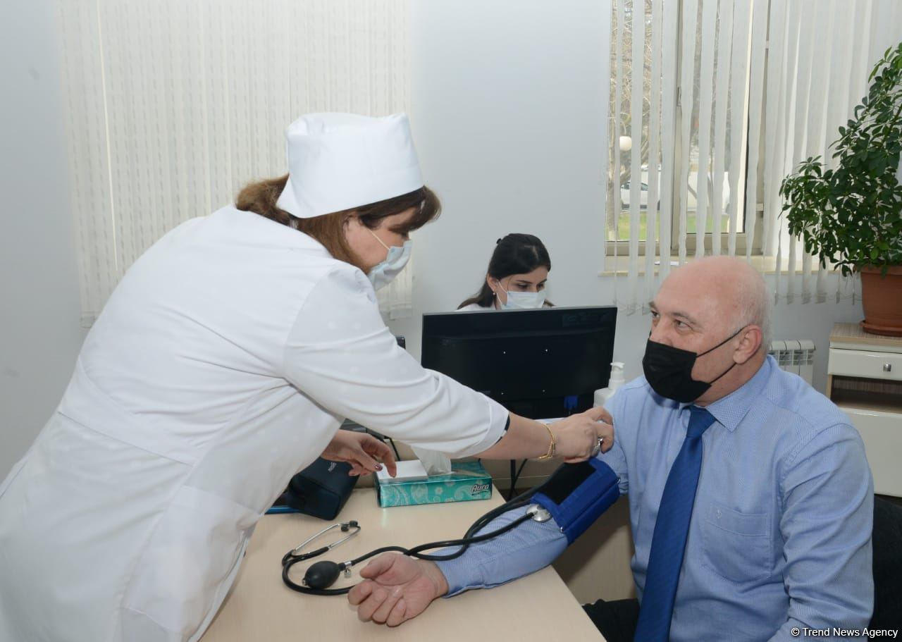 Siyasi partiya nümayəndələri vaksinasiya olunur (FOTO/VİDEO)