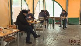 Bakıda isinməyə ehtiyacı olan şəxslər bu sığınacaqlara üz tutur (FOTO)