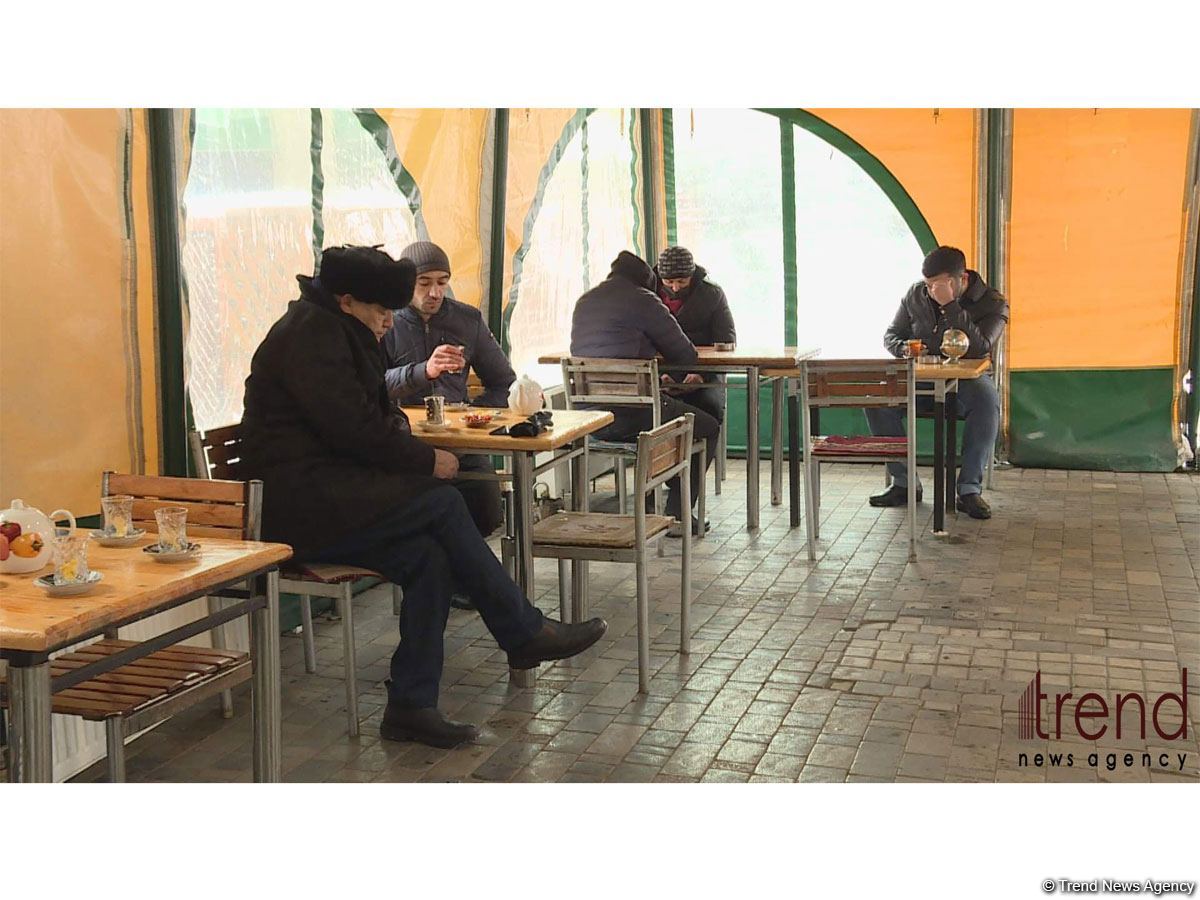 Bakıda isinməyə ehtiyacı olan şəxslər bu sığınacaqlara üz tutur (FOTO)