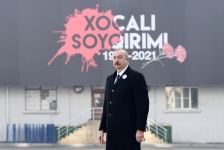Prezident İlham Əliyev və birinci xanım Mehriban Əliyeva Xocalı soyqırımı abidəsini ziyarət ediblər (FOTO/VİDEO) (YENİLƏNİB)