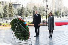 Prezident İlham Əliyev və birinci xanım Mehriban Əliyeva Xocalı soyqırımı abidəsini ziyarət ediblər (FOTO/VİDEO) (YENİLƏNİB)