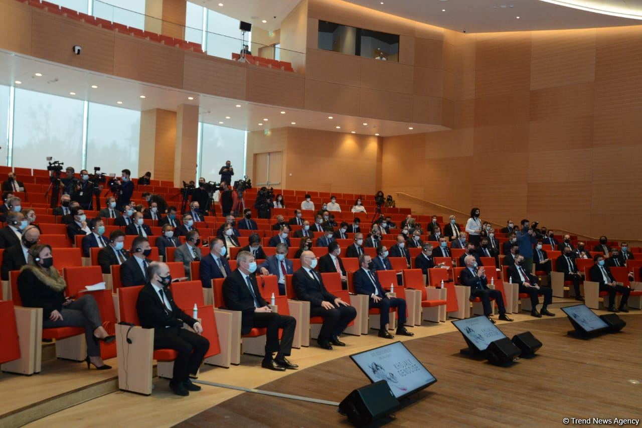 Dünyaca məşhur fotoqraf Reza Deqati Xocalı faciəsi barədə fotofaktları təqdim edib