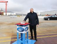 Prezident İlham Əliyev və birinci xanım Mehriban Əliyeva “Ro-Pax” tipli “Akademik Zərifə Əliyeva” gəmi-bərəsinin suya salınması və eyni təyinatlı “Azərbaycan” gəmi-bərəsinin istismara verilməsi mərasimlərində iştirak ediblər (FOTO/VİDEO) (YENİLƏNİB-2)
