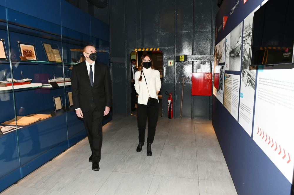 Prezident İlham Əliyev və birinci xanım Mehriban Əliyeva “Suraxanı” tanker-muzeyinin açılışında iştirak ediblər (FOTO/VİDEO) (YENİLƏNİB-2)