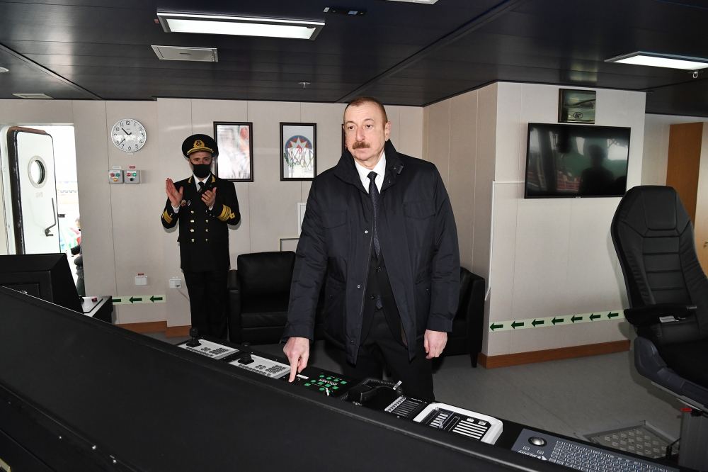 Prezident İlham Əliyev və birinci xanım Mehriban Əliyeva “Ro-Pax” tipli “Akademik Zərifə Əliyeva” gəmi-bərəsinin suya salınması və eyni təyinatlı “Azərbaycan” gəmi-bərəsinin istismara verilməsi mərasimlərində iştirak ediblər (FOTO/VİDEO) (YENİLƏNİB-2)