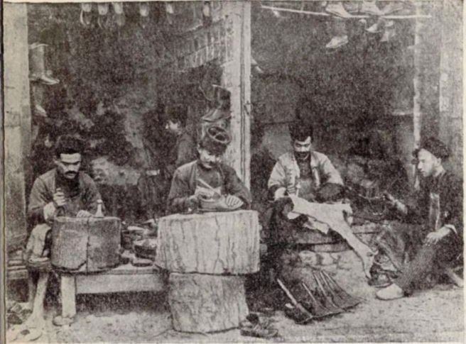 Qədim Şuşada sənətkarlıq: Xalçaçılıq, zərgərlik, papaqçılıq, çəkməçilik, dərzilik... (FOTO)