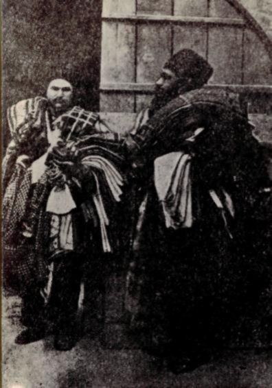 Qədim Şuşada sənətkarlıq: Xalçaçılıq, zərgərlik, papaqçılıq, çəkməçilik, dərzilik... (FOTO)