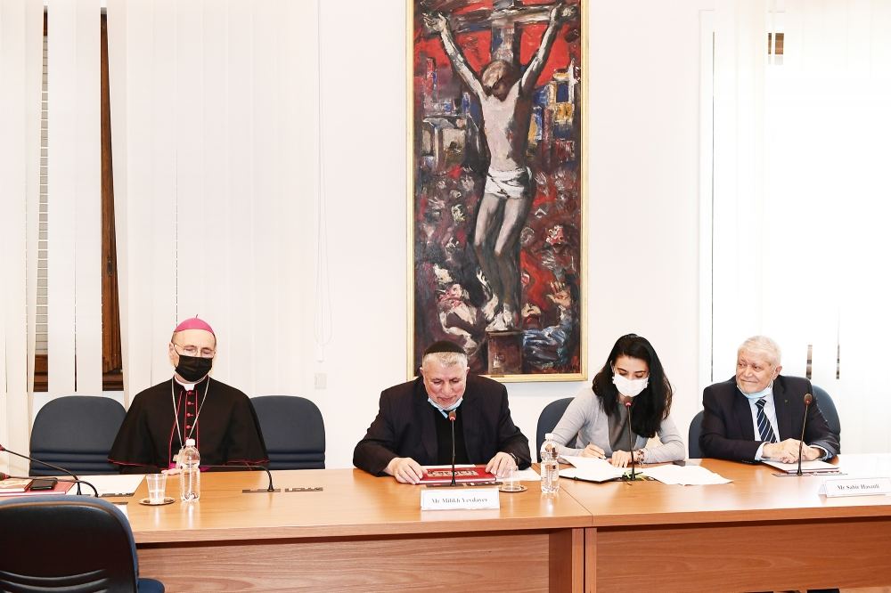 Mehriban Əliyevanın təşəbbüsü ilə Heydər Əliyev Fondu Vatikanda dünya və dini irsinin qorunmasına yeni töhfəsini verir (FOTO)