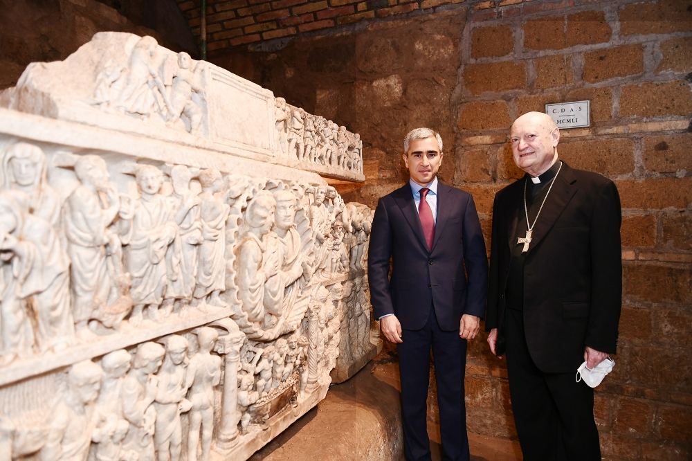 Mehriban Əliyevanın təşəbbüsü ilə Heydər Əliyev Fondu Vatikanda dünya və dini irsinin qorunmasına yeni töhfəsini verir (FOTO)