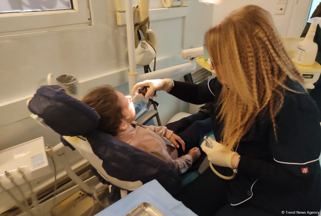 Millət vəkili Sevil Mikayılovanın təşəbbüsü ilə Xaçmazda səyyar diş müayinə və müalicəsi keçirilib (FOTO)