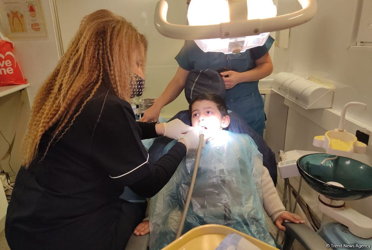 Millət vəkili Sevil Mikayılovanın təşəbbüsü ilə Xaçmazda səyyar diş müayinə və müalicəsi keçirilib (FOTO)