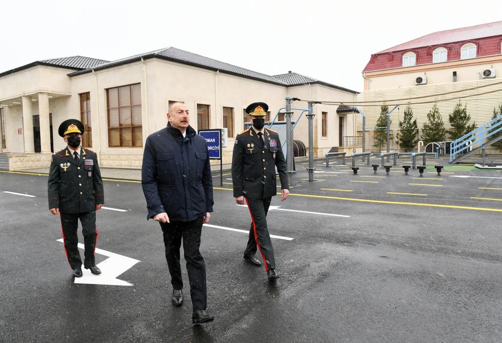 Prezident İlham Əliyev Daxili Qoşunların yeni inşa olunan “N” hərbi hissəsinin açılışında iştirak edib (FOTO/VİDEO) (YENİLƏNİB)