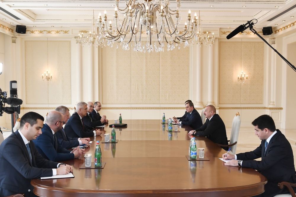 Prezident İlham Əliyev Slovakiyanın xarici və Avropa işlər nazirinin başçılıq etdiyi nümayəndə heyətini qəbul edib (YENİLƏNİB)